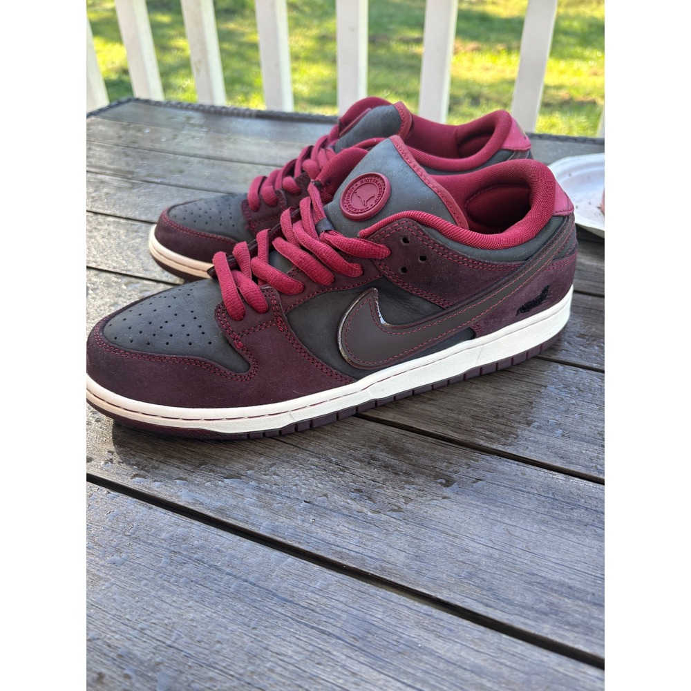 Nike SB Dunk Low Riot Skateshop Bordeaux Black FZ1289-200 Mens Size 11